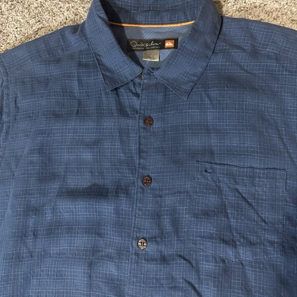 Quiksilver Waterman Men’s XL Blue Plaid Short Sleeve Button Front Shirt Casual - Picture 2 of 9